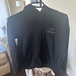 Hoodie Arc’teryx noir neuf taille s